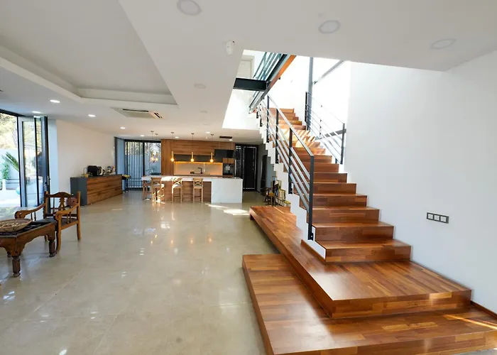 Villa Modern Antalya With Private Pool & Garden -10 Guests Yukarikaraman