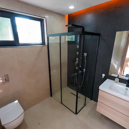 Villa La Serenite Deluxe Yukarikaraman
