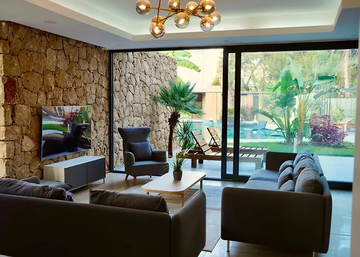 Modern Antalya With Private Pool & Garden -10 Guests Yukarikaraman